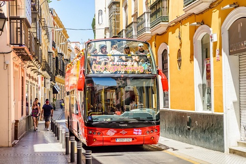 Ônibus panorâmico Hop On / Hop Off em Sevilha Ingresso Experience de 24 Horas